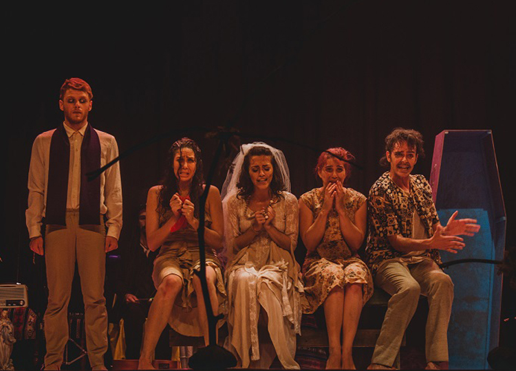 Grupo de Assis abre festival nacional de teatro em Tupã