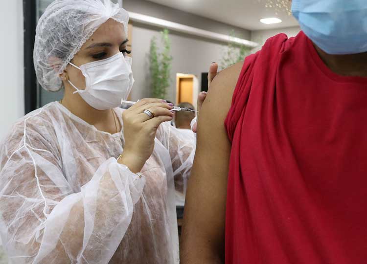 CIDADE EM MOVIMENTO: Vacinação contra COVID-19 terá cronograma especial de 27 a 30 de dezembro