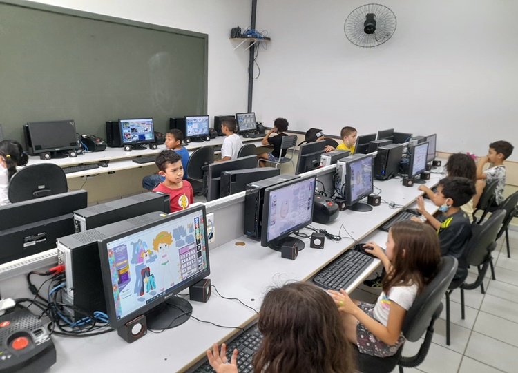 EDUCAÇÃO EM MOVIMENTO: Assis realiza ações voltadas para recomposição da aprendizagem dos alunos da rede municipal