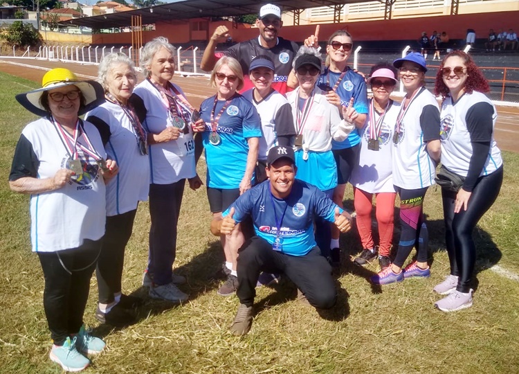 Equipe de atletismo feminino de Assis conquista título na 26ª edição do JOMI em Ourinhos