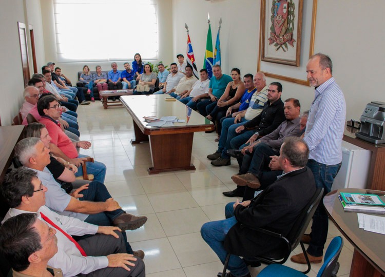 Prefeito e empresários investem no desenvolvimento econômico de Assis