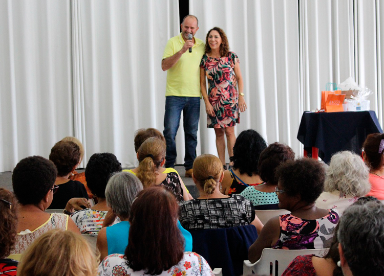 Evento do Projeto Saúde e Vida reúne dezenas de mulheres