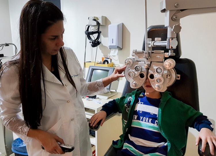 Projeto Visão do Futuro atende mais 52 crianças em consultas oftalmológicas