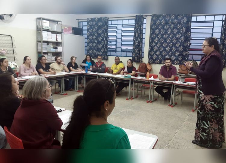Assis personaliza o Percurso Formativo dos professores e gestores