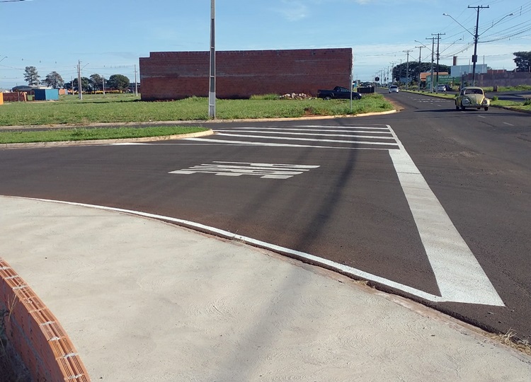 OBRAS EM MOVIMENTO: Prefeitura finaliza trabalhos de sinalização no Parque Universitário