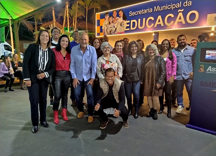 Prefeito e secretários visitam expositores e destacam sucesso da FICAR 2023