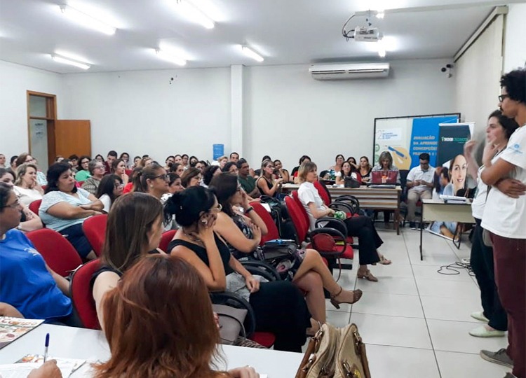 Professores de Assis participam de 1° aula Programa do Cooperjovem