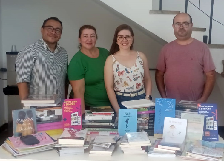 Biblioteca Municipal de Assis entra em recesso e recebe doação de livros do SISEB