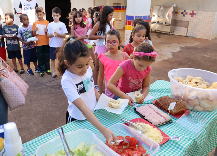 Educação realiza receitas como parte de Projeto de Gênero Textual