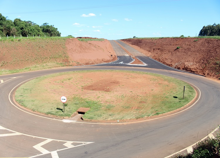 CIDADE EM MOVIMENTO: Prefeitura conclui uma das maiores obras de acesso às regiões urbanas de Assis