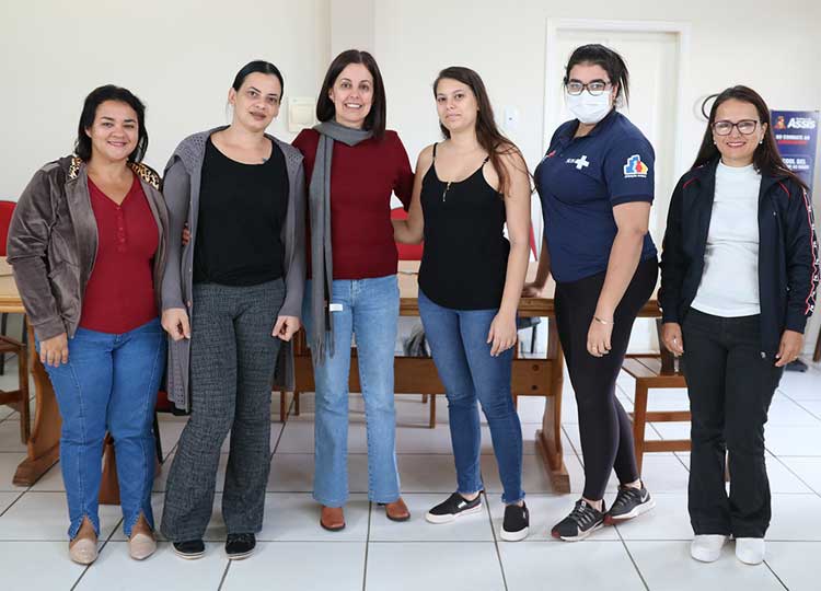 Saúde recebe auxiliares de enfermagem que atuarão no Hospital Regional para manter os serviços do Hemonúcleo funcionando