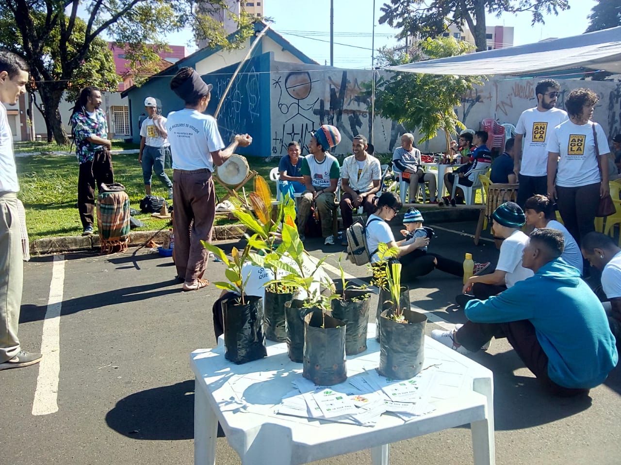 Quintal África e Angoleiros promovem ação cultural e de preservação ao meio ambiente