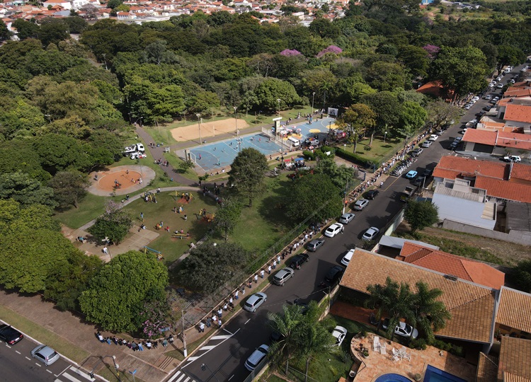 MEIO AMBIENTE EM MOVIMENTO: Prefeitura realiza 'Caminhada pela Limpeza e promove atividades no Parque Buracão’