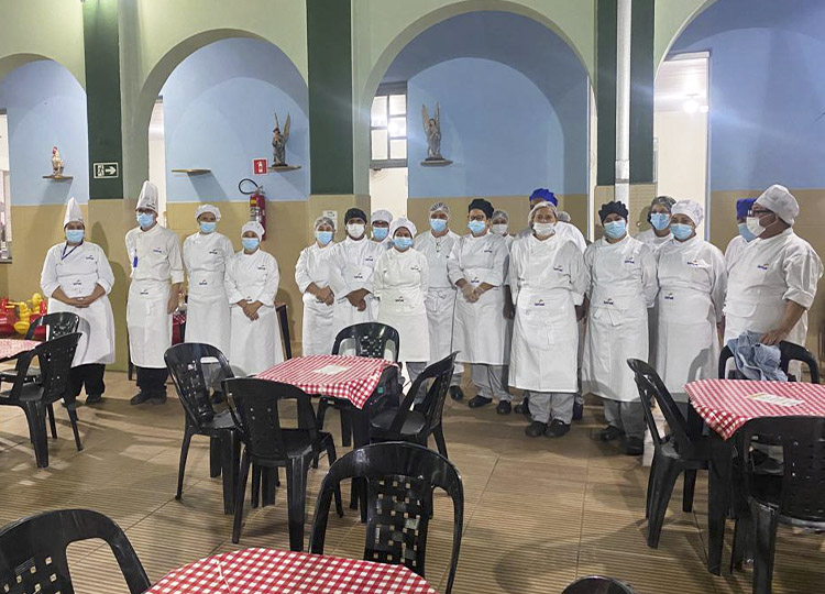 19 alunos se formam no curso profissionalizante gratuito para pizzaiolos