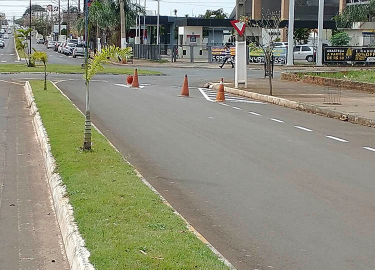 Equipes do Trânsito iniciam revitalização viária da Avenida Dom Antônio 