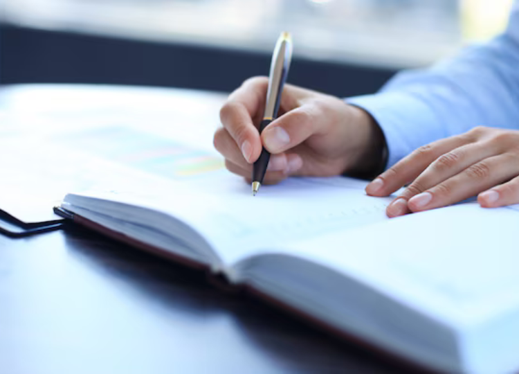Prefeitura oferece curso gratuito de Assistente Administrativo