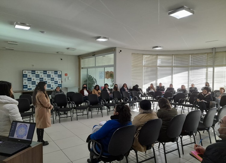 Secretaria Municipal da Educação realiza formação de gestores e professores em parceria com o SESI