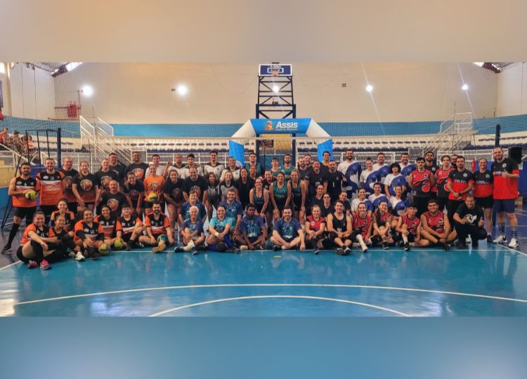 Assis realiza o 1º workshop e desafio de vôlei misto