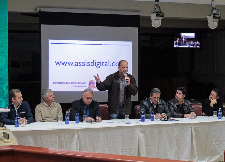 Assis avança e faz parte das cidades digitais