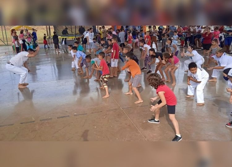 COMUNIDADE EM MOVIMENTO: Secretaria da Assistência Social e parceiros realiza evento no Parque Colinas