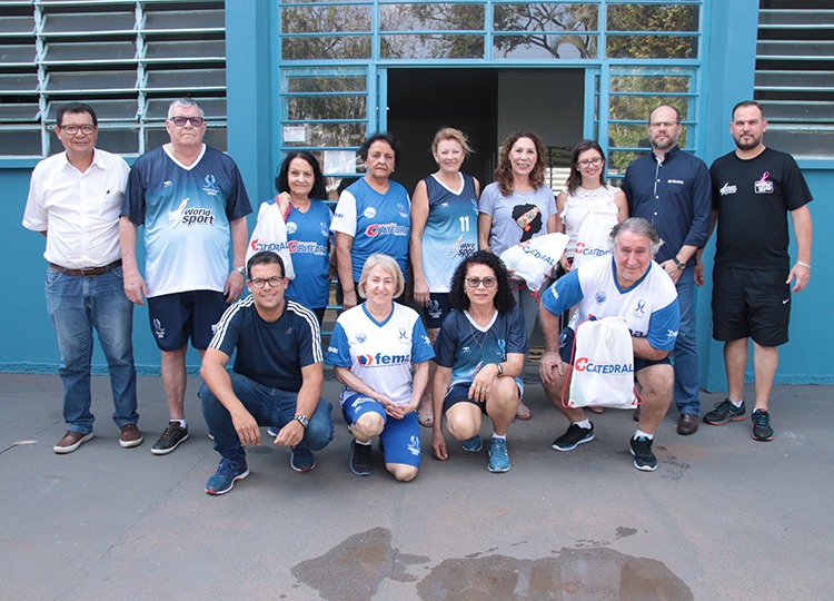 Fundo Social apresenta aos patrocinadores uniformes dos competidores do 23º JORI