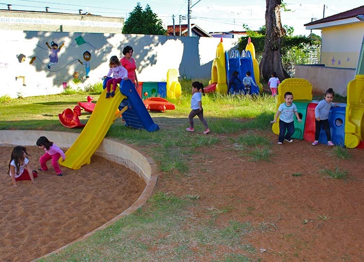 Educação realiza chamamento aos responsáveis para realizarem matrículas 2022 nas creches Municipais