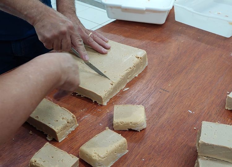 Fundo Social oferece minicurso de produção de sabão sustentável