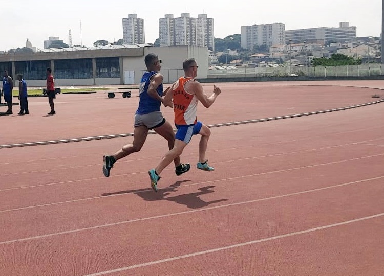 Sucesso e Inclusão: Atletas de Natação e Atletismo ACD de Assis conquistam 18 medalhas na Final do Paresp 2023 em São Paulo