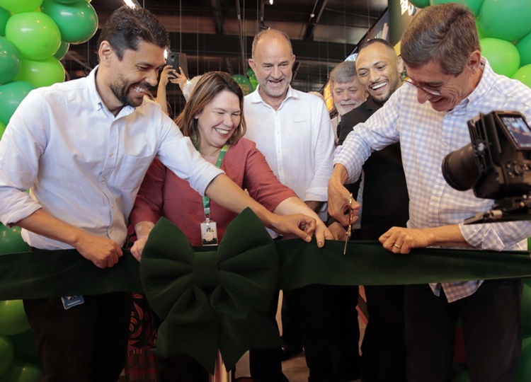 CIDADE EM MOVIMENTO: Loja do grupo Pão de Açúcar é inaugurada em Assis 