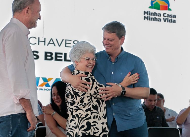 Visita do governador: Secretária da Educação quebra protocolo e garante creche para Assis