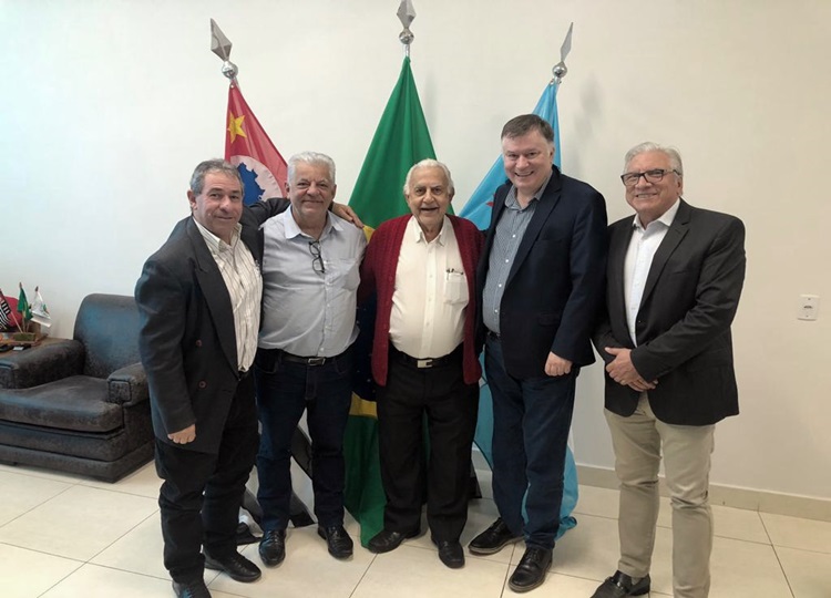 CIDADE EM MOVIMENTO: Ex-presidente da OAB/SP visita Assis