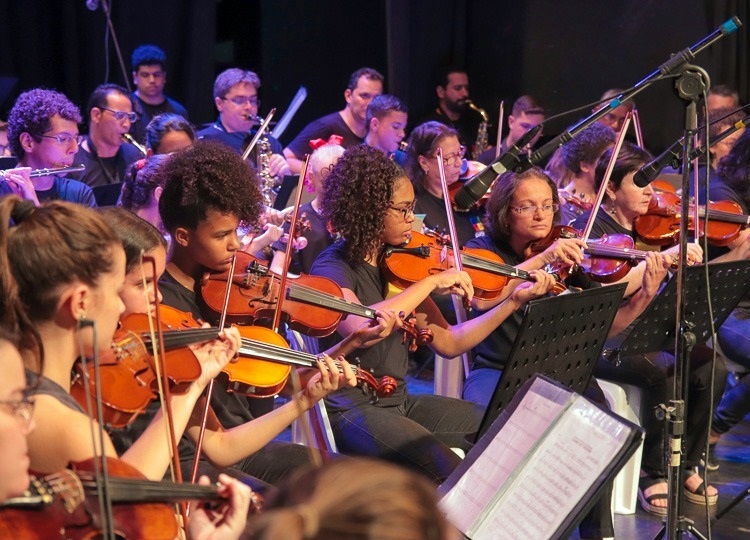 Orquestra Municipal de Assis se apresenta domingo, dia 26, no Teatro Municipal ‘Padre Enzo Ticinelli’ 