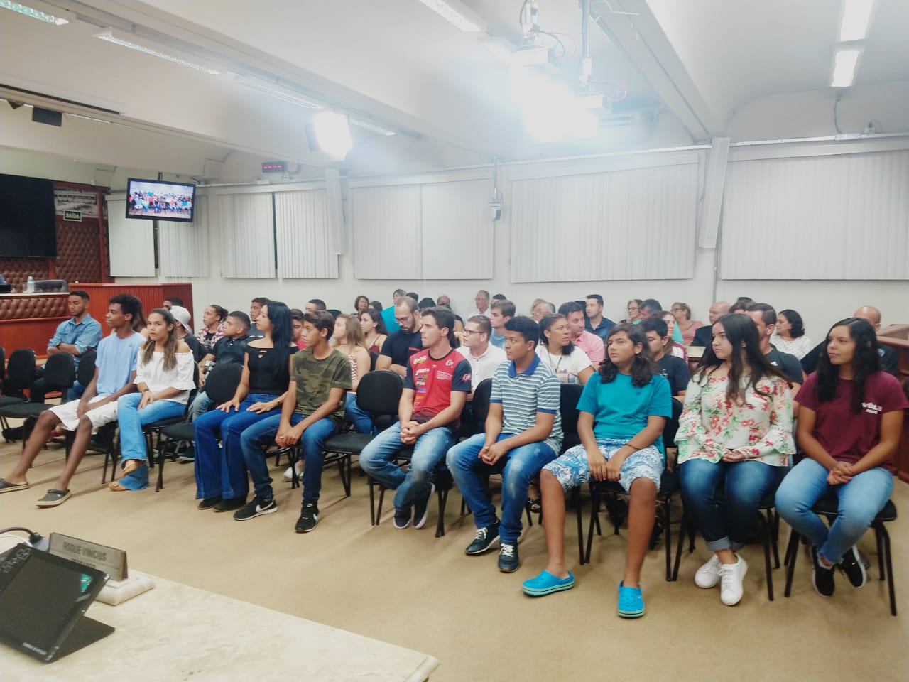 Atletas de Assis recebem diplomas de Mérito Esportivo na Câmara Municipal