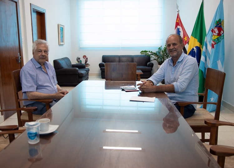 CIDADE EM MOVIMENTO: Prefeito José Fernandes recebe visita do deputado Federal Arlindo Chinaglia