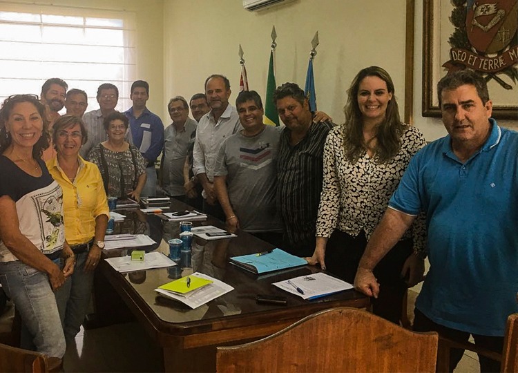 Prefeito de Assis, vice e secretários fazem balanço do primeiro mês de administração