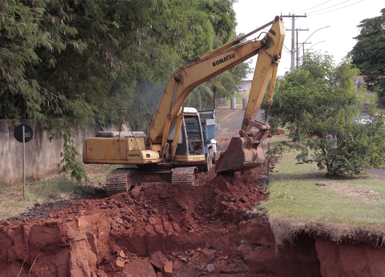 Prefeitura inicia obras na Otto Ribeiro