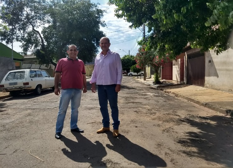 Parque das Flores e São Nicolau serão recapeados; recurso é de mais de um milhão e meio de reais