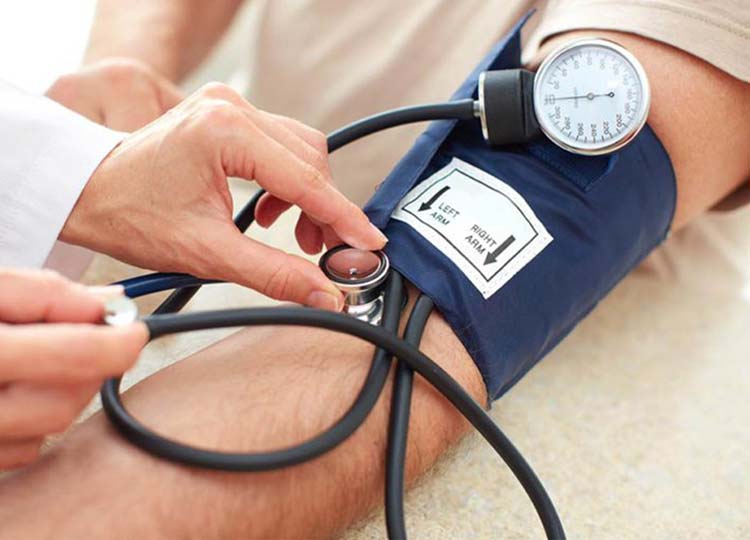 Atualização: hipertensos podem se vacinar mediante receita médica emitida nos últimos 12 meses e atestado médico
