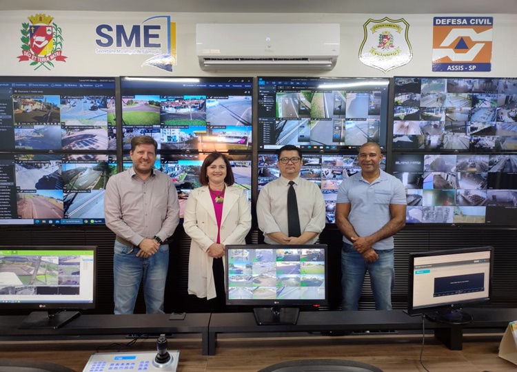 Delegada Seccional elogia estrutura tecnológica do Centro de Videomonitoramento de Assis e destaca parceria com a Prefeitura
