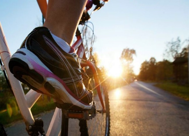 Movimento Rosa: Domingo tem pedalada, caminhada e corrida em Assis