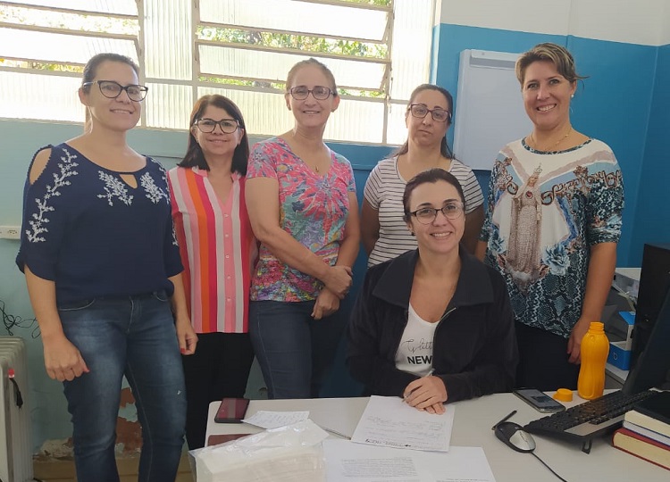 Primeiro dia da Central de Atendimento Telefônico orienta 15 pessoas sobre COVID-19