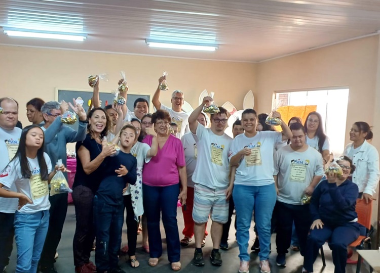 A Felicidade é Doce: Fundo Social de Assis realiza entrega de chocolates na Páscoa