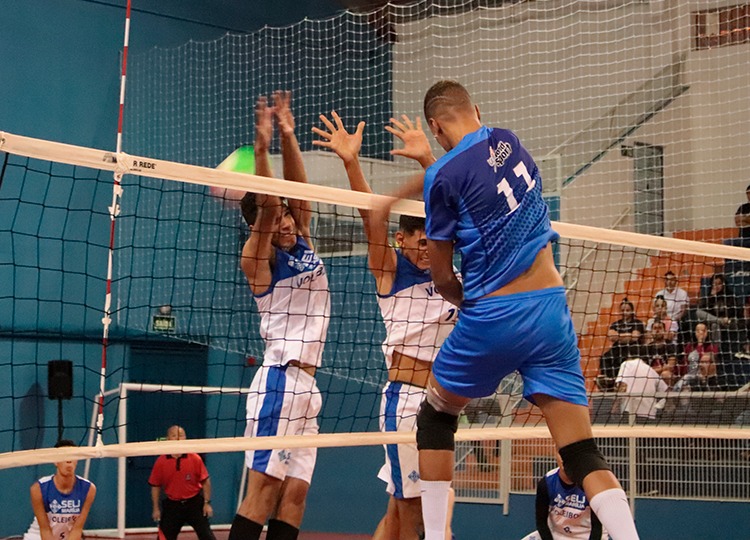 Vôlei masculino conquista mais uma importante vitória