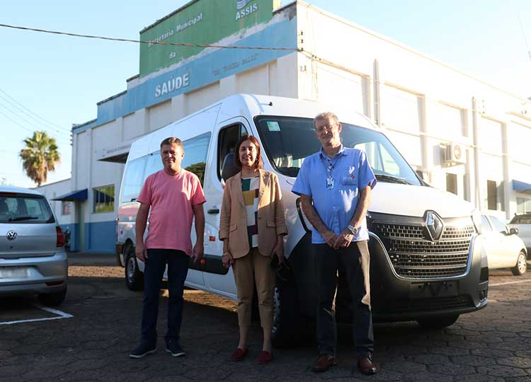 Saúde recebe nova van para transporte de usuários
