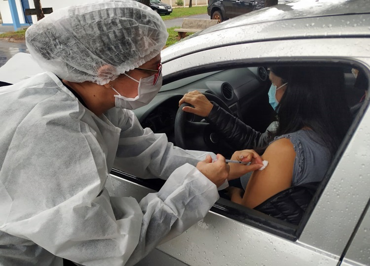 Assis realiza hoje ‘corujão’ da 2ª dose da vacina CORONAVAC, aos jovens com 28 anos ou mais, das 17h às 21h