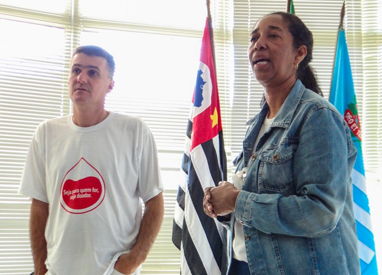 Servidores participam de palestra sobre doação de sangue