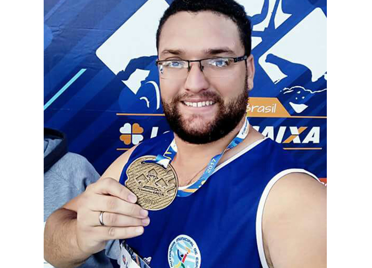 Atleta paralímpico de Assis bate recorde brasileiro