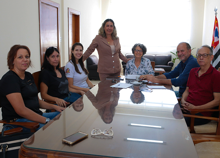 Prefeito apoia projeto de Economia Solidária