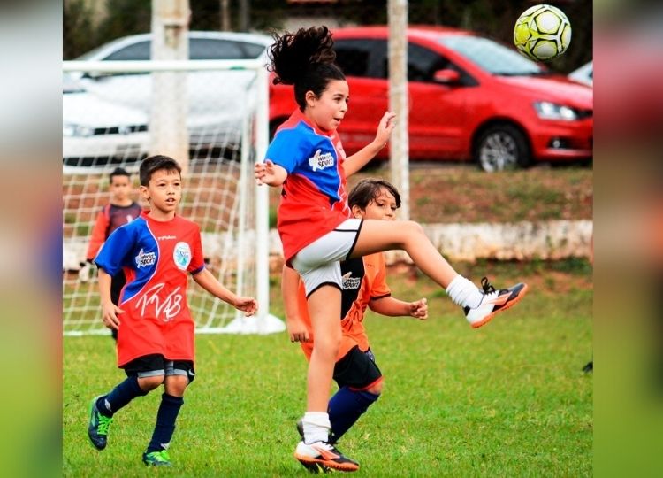 ESPORTE EM MOVIMENTO: Assis retorna com as aulas de futebol neste sábado, dia 12