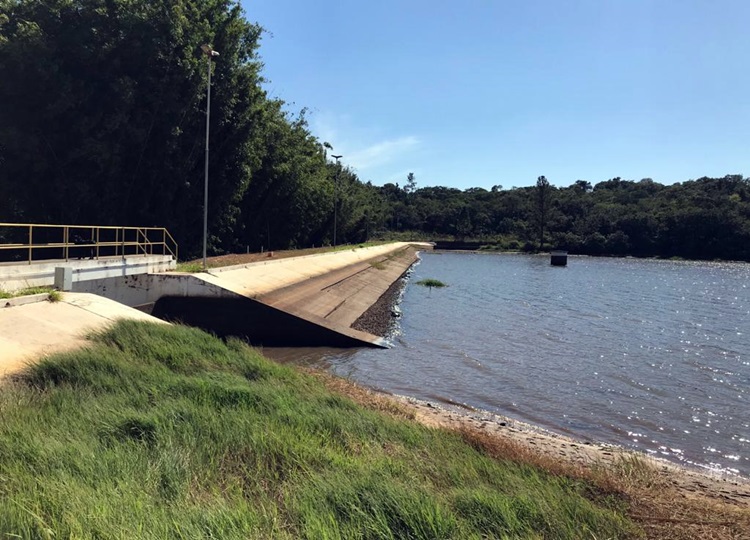 Sabesp pede economia de água em Assis